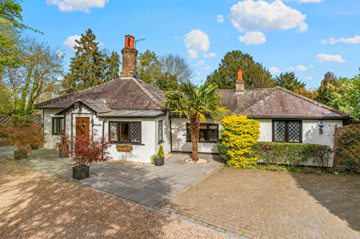 3 Bedroom Detached Bungalow To Rent In East Lodge, Hunsdonbury, Ware, SG12