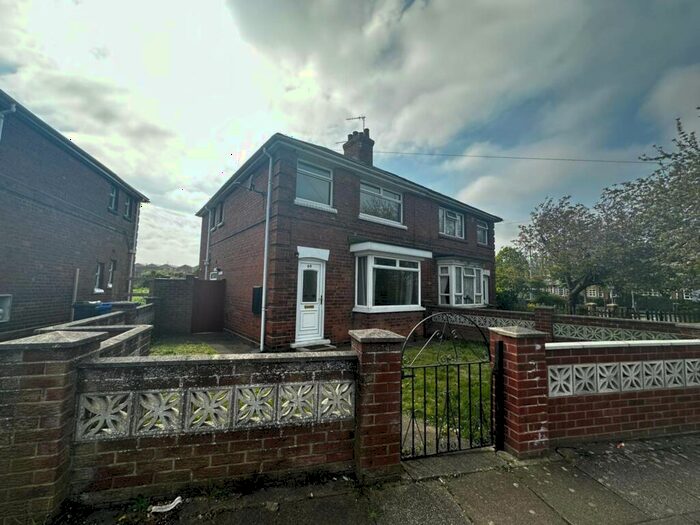 3 Bedroom Semi-Detached House To Rent In C, DN33