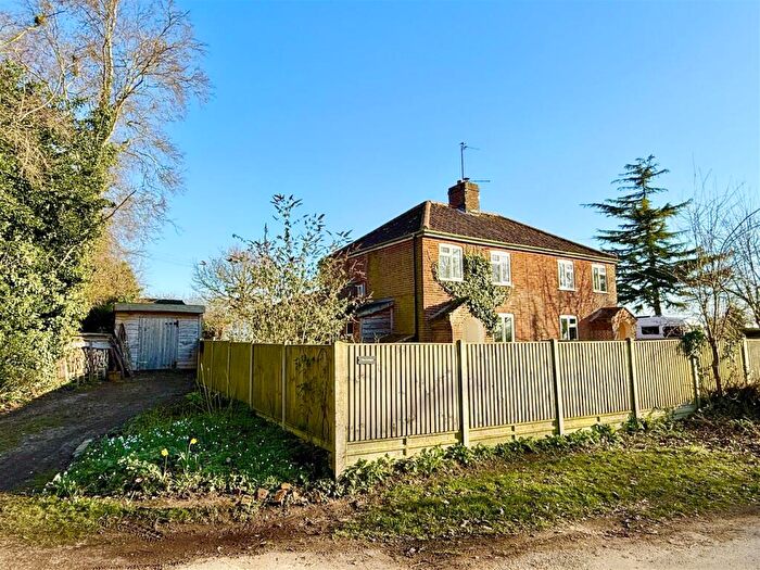 3 Bedroom Semi Detached House For Sale In Old Rectory Road, Brumstead, NR12