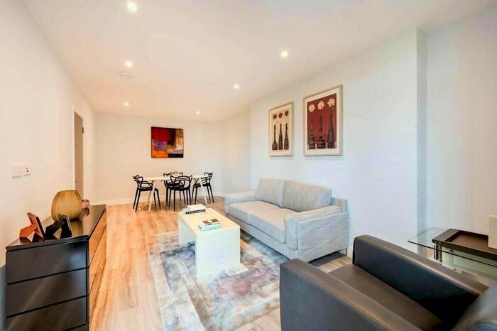 3 Bedroom Flat To Rent In Maida Vale, London, W9