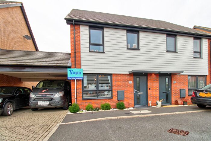 3 Bedroom Semi Detached House For Sale In Mimas Way, Ipswich, IP1