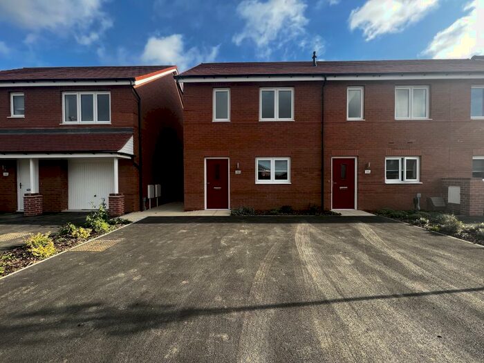 3 Bedroom House To Rent In Bain Gardens, Mickleover, Derby, DE3