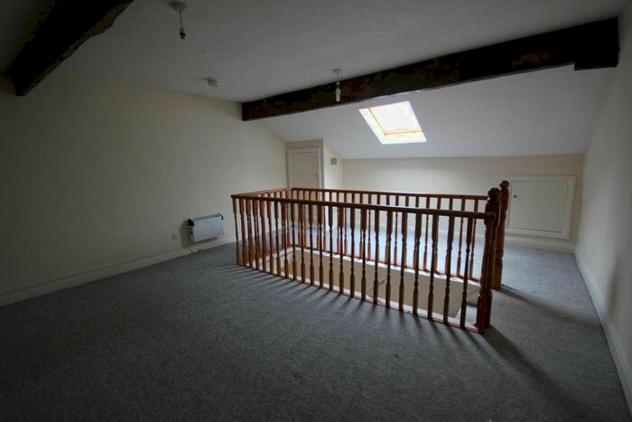 2 Bedroom Flat To Rent In Rear Of Melbourne Street, Stalybridge SK15