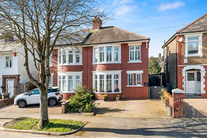 3 Bedroom Semi Detached House For Sale In Bishops Walk, Llandaff, Cardiff, CF5