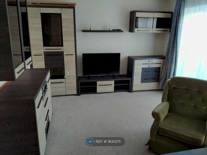 3 Bedroom Semi-Detached House To Rent In Garth Road, Bangor, LL57