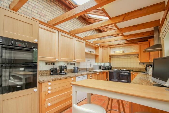 4 Bedroom House To Rent In Blandford Avenue, Oxford, OX2