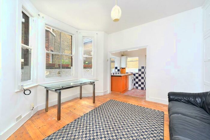 2 Bedroom Flat To Rent In College Place, NW1