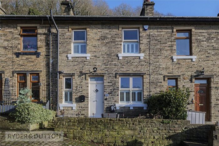 1 Bedroom Terraced House For Sale In Staups Lane, Halifax, West Yorkshire, HX3
