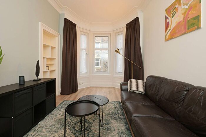 1 Bedroom Flat For Sale In Cambusnethan Street, Edinburgh, EH7