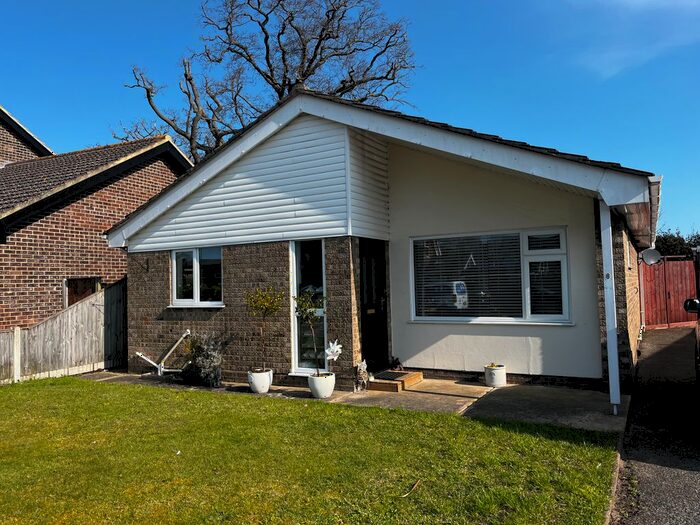 3 Bedroom Detached Bungalow To Rent In Turner Close, Lowestoft, NR32
