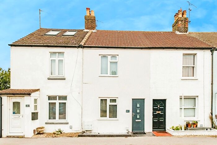 2 Bedroom Terraced House For Sale In Freshbrook Road, Lancing, BN15