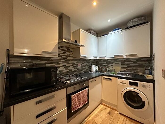 3 Bedroom Flat To Rent In Albert Road, Orpington, BR5