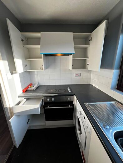 1 Bedroom Flat To Rent In Sarre Avenue, Hornchurch, Havering, RM12