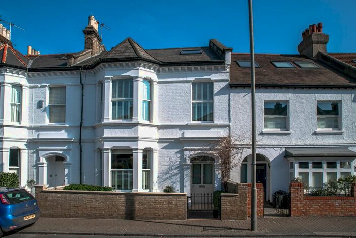 5 Bedroom Terraced House To Rent In St. James's Drive, London, SW17