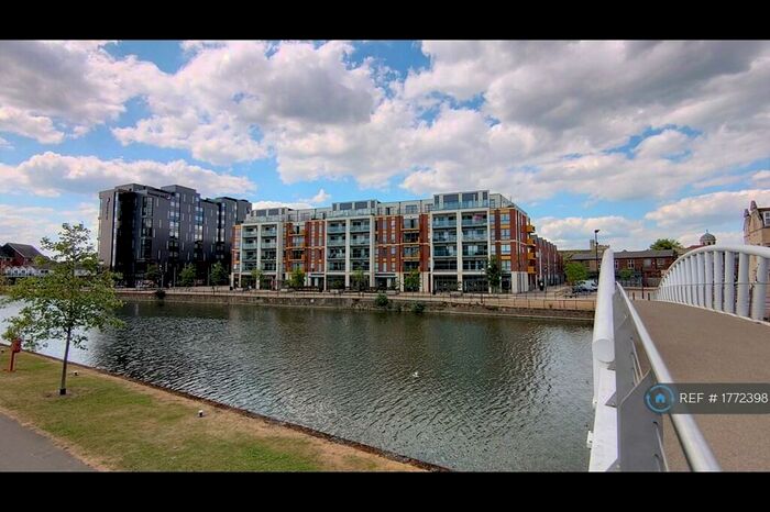 2 Bedroom Penthouse To Rent In Riverside Square, Bedford, MK40