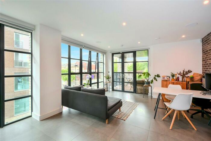 1 Bedroom Apartment To Rent In Hepscott Road, London, E9