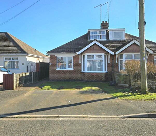 2 Bedroom Bungalow For Sale In Lorraine Crescent, Spinney Hill, NN3