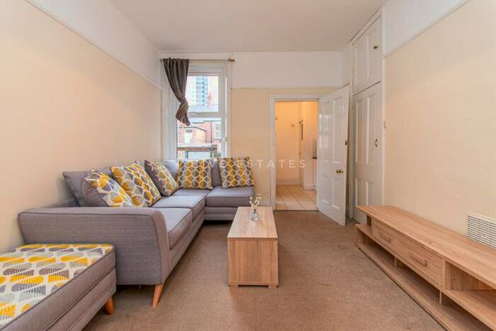 2 Bedroom Flat To Rent In Grosvenor Gardens, Jesmond, Newcastle Upon Tyne, NE2