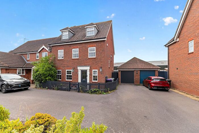5 Bedroom Detached House For Sale In Wickliffe Park, Claypole, Newark, Nottinghamshire, NG23