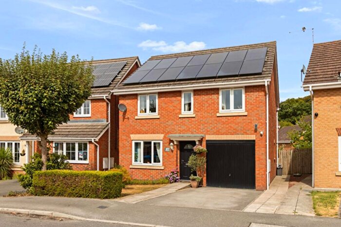 4 Bedroom Detached House For Sale In Sunningdale Way, Gainsborough, DN21
