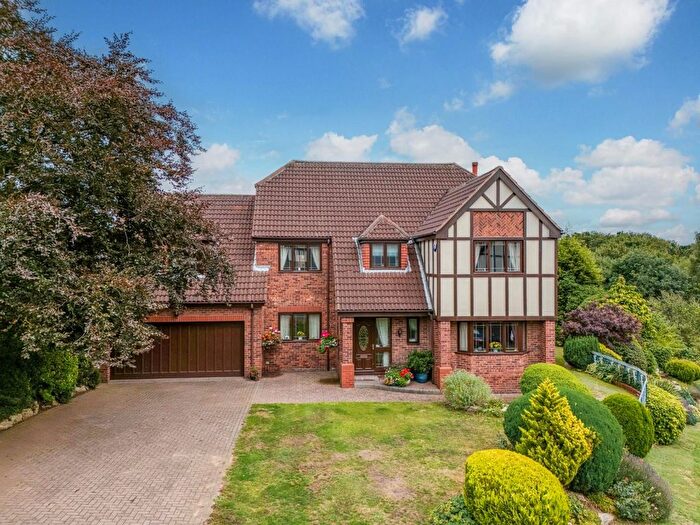 4 Bedroom Detached House For Sale In Norwood, Carleton, Pontefract, WF8