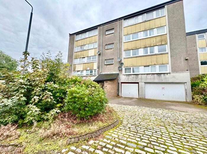 3 Bedroom Flat For Sale In Glenhove Road, Cumbernauld, Glasgow, G67