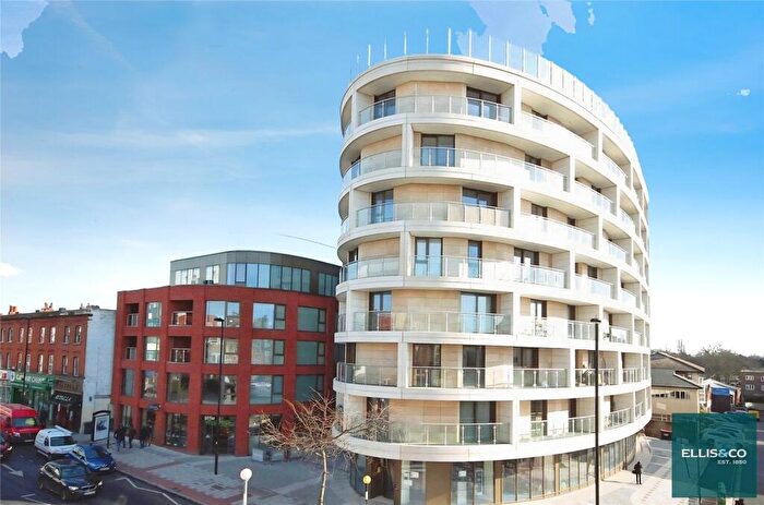 2 Bedroom Apartment To Rent In Regents Park Road, Finchley, N3