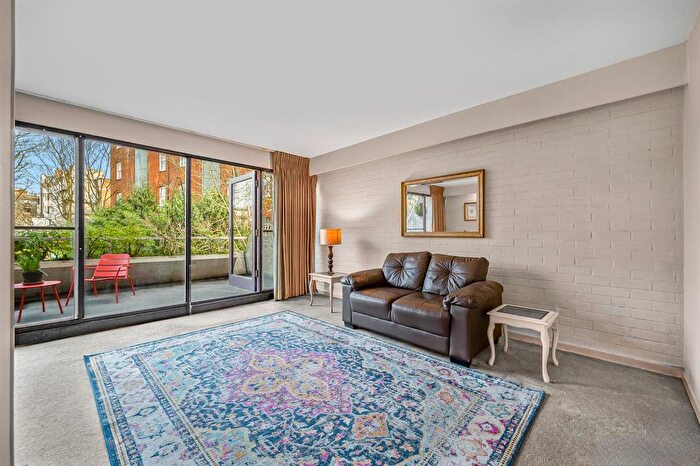 2 Bedroom Flat For Sale In Archery Steps, St Georges Fields, W2