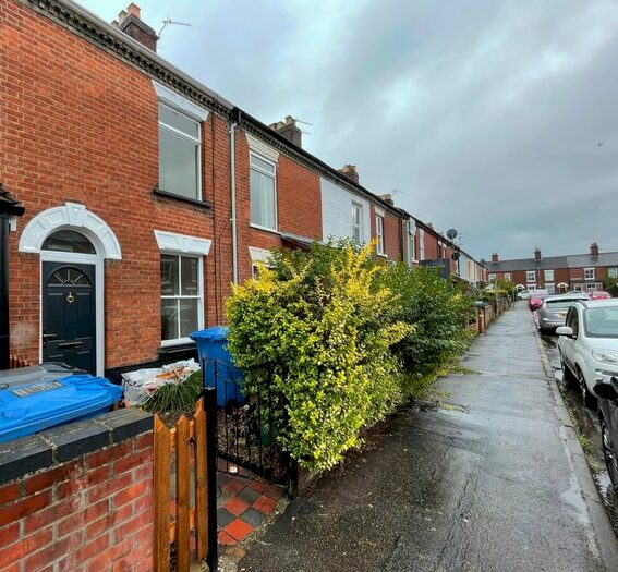 3 Bedroom Terraced House To Rent In Carlyle Road, Norwich, NR1