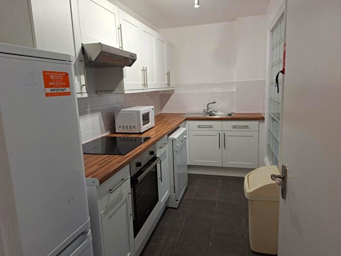 3 Bedroom Flat To Rent In Charlotte Street, BS1