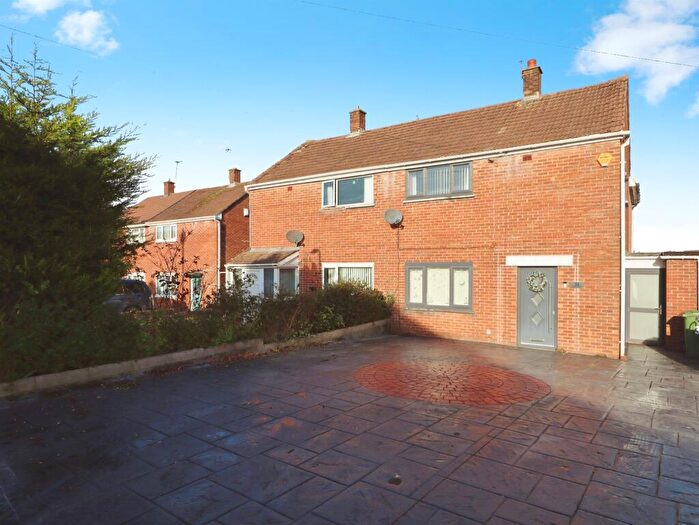 3 Bedroom Semi Detached House For Sale In Instow Place, Llanrumney, Cardiff, CF3