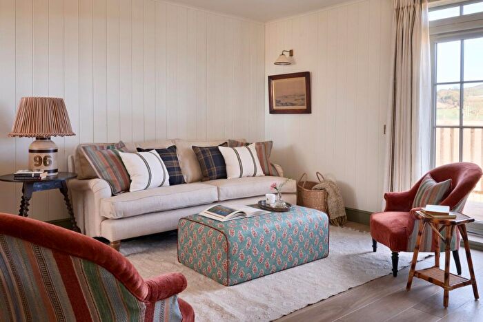 2 Bedroom Cottage For Sale In Elie, KY8