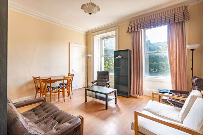 2 Bedroom Flat To Rent In L Gladstone Terrace, Edinburgh, EH9