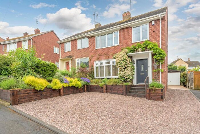 3 Bedroom Semi Detached House For Sale In Cornwall Road, Wollaston, Stourbridge, DY8