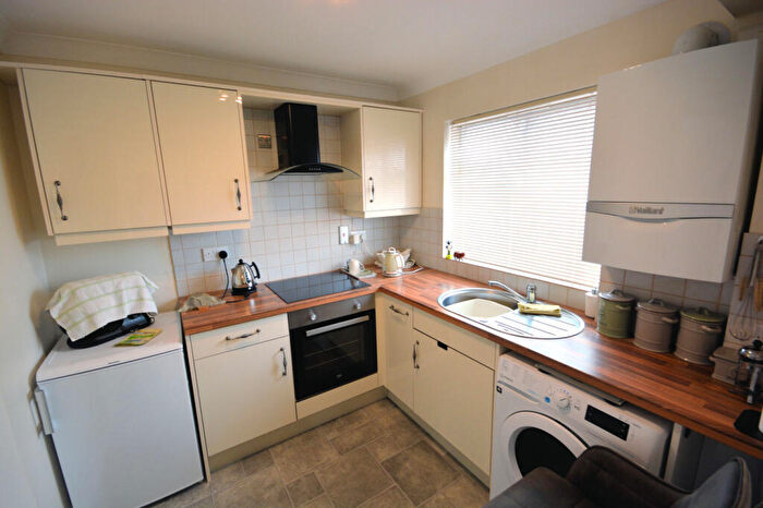 1 Bedroom Apartment For Sale In The Laurels, Macaulay Road, Poole, Dorset, BH18 - Photo 4