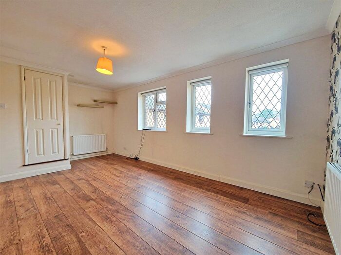 1 Bedroom Maisonette To Rent In Tarnbrook Way, Bracknell, Berkshire, RG12