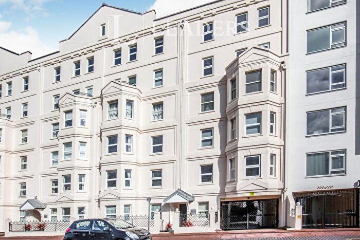 2 Bedroom Apartment To Rent In Berkeley Court, BN21