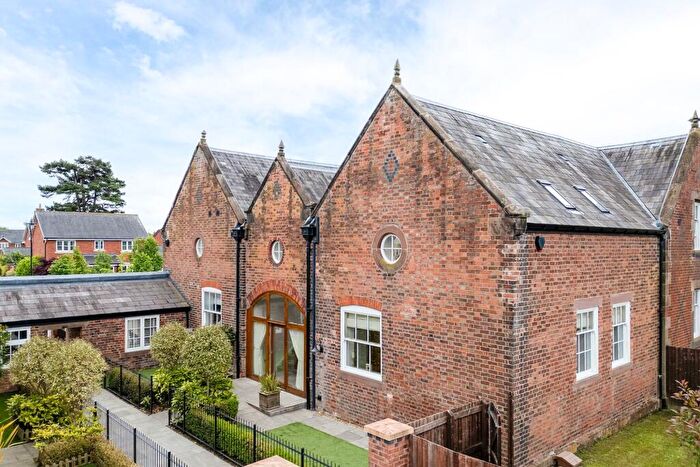 2 Bedroom Barn Conversion For Sale In Ashbery Road, Backford, CH1