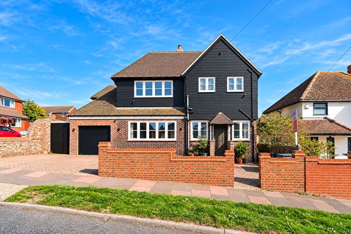 4 Bedroom Detached House For Sale In Cranleigh Avenue, Rottingdean, Brighton, BN2