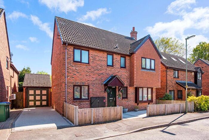 4 Bedroom House For Sale In Poppy Close, Locks Heath, Southampton, SO31