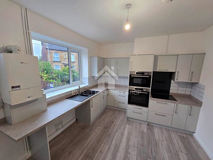 4 Bedroom Terraced House To Rent In Gillroyd Parade, Morley, LS27