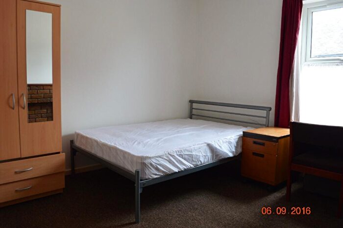 4 Bedroom Terraced House To Rent In High Street, Knutton, ST5