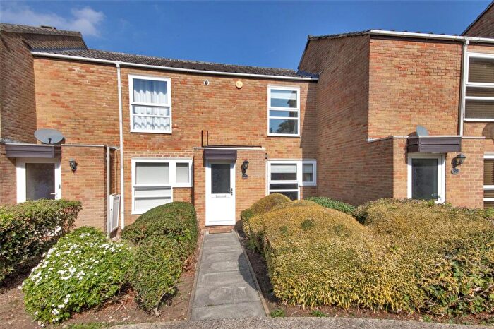 2 Bedroom Terraced House For Sale In Ayelands, New Ash Green, Kent, DA3