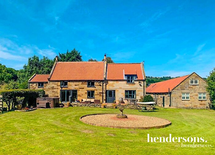 5 Bedroom Detached House For Sale In North Farm, Low Newbiggin, Aislaby, YO21