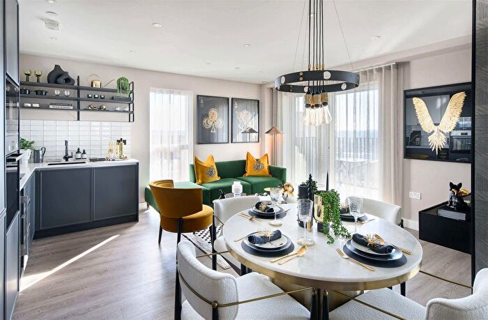 3 Bedroom Flat For Sale In Kidbrooke Village, Pegler Square, Birch House, Greenwich, London, SE3