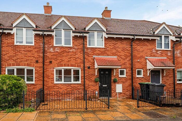 3 Bedroom Terraced House For Sale In River View, Shefford, SG17