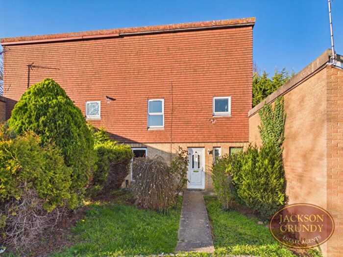 4 Bedroom End Of Terrace House For Sale In Sharrow Place, Ecton Brook, NN3