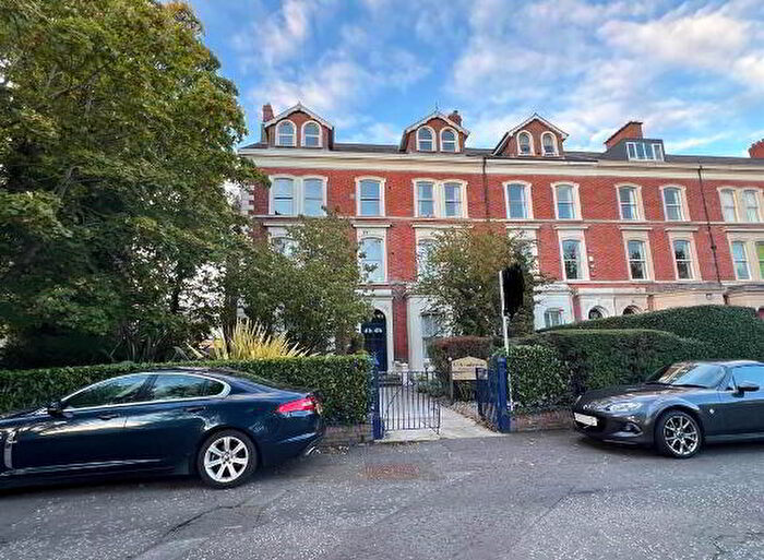 2 Bedroom Apartments For Sale In Apt, College Gardens, Belfast, BT9