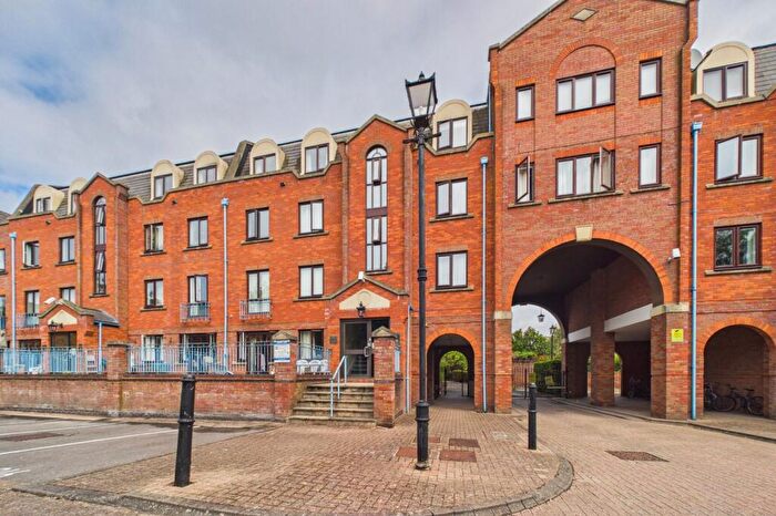 1 Bedroom Flat To Rent In Sidmouth Street, Reading, Berkshire, RG1