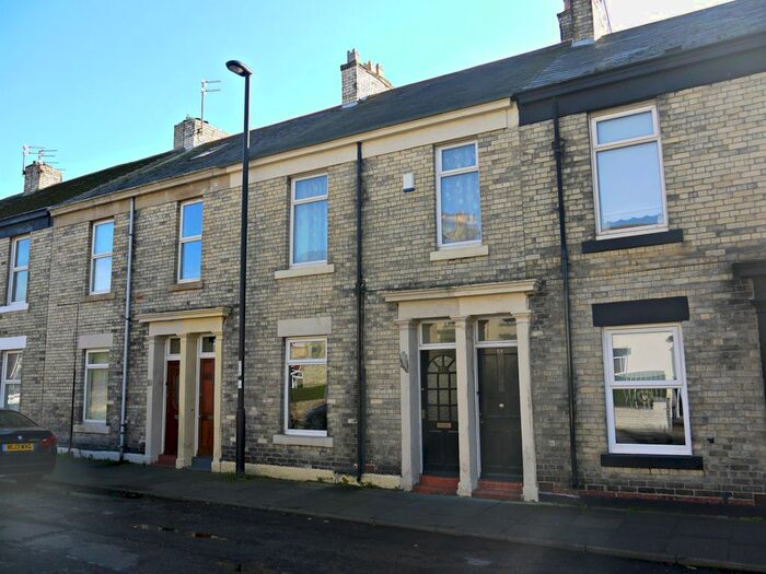 2 Bedroom Flat To Rent In Jackson Street, North Shields, Tyne And Wear, NE30